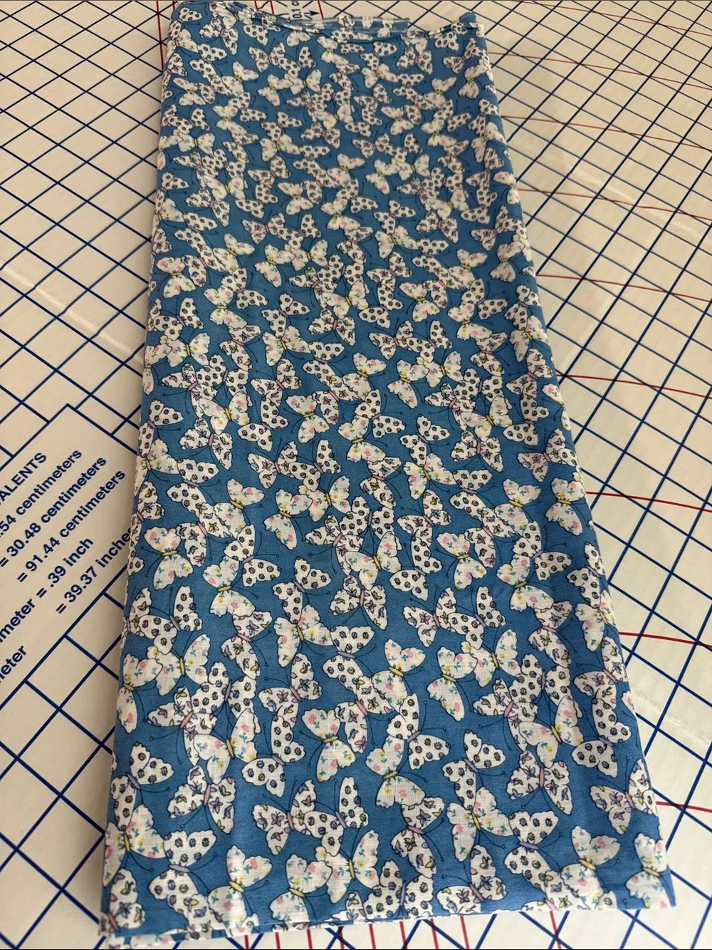 Vintage Blue Butterfly Ditsy Floral Fabric Lightweight 1 3/4 Yards x 44